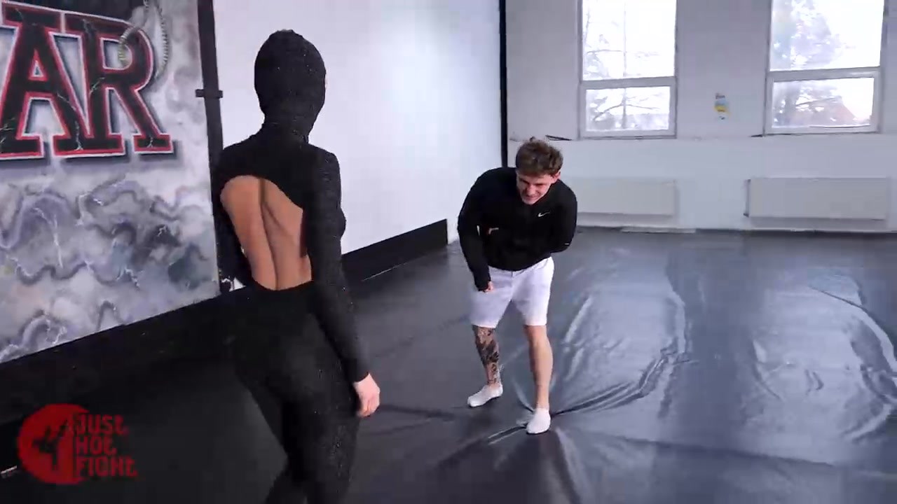 Adelina Dancing Fight 